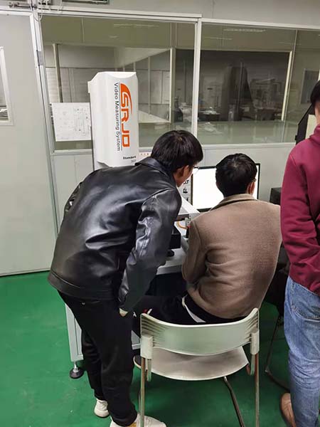 精密自动影像仪交付